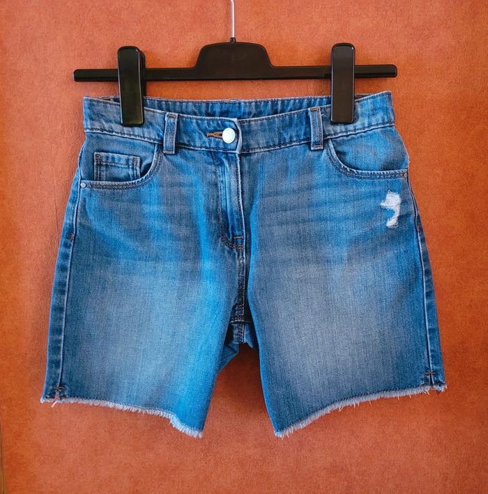 Short en jean ajustable