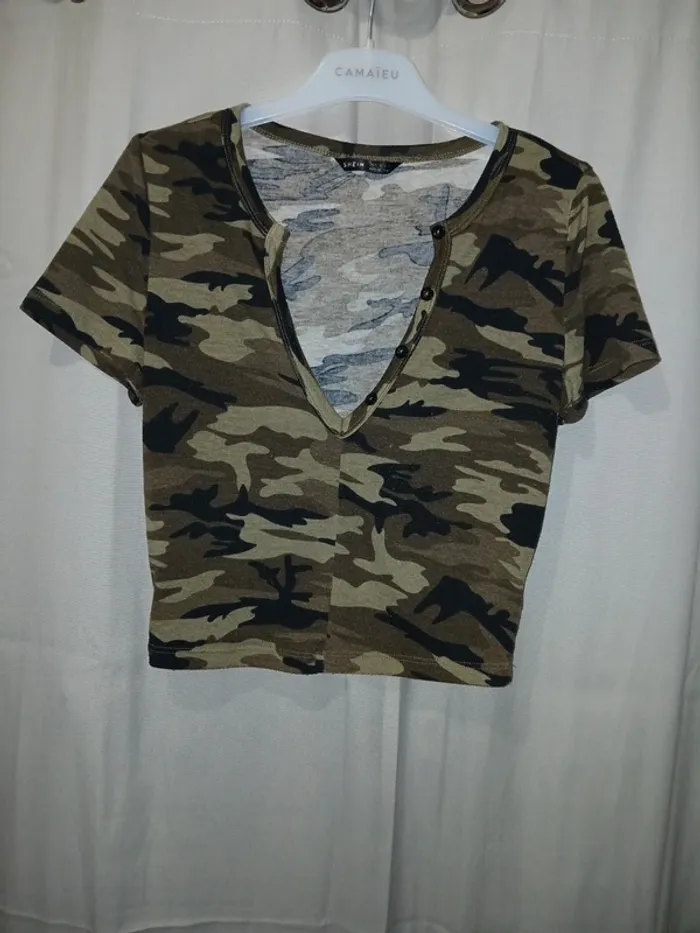 🩷 T-shirt camouflage Shein taille Xs. - photo numéro 2