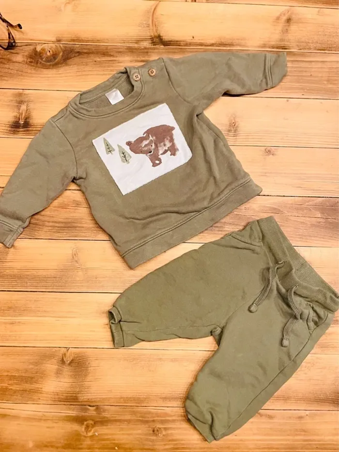 Ensemble de jogging kaki 6 mois