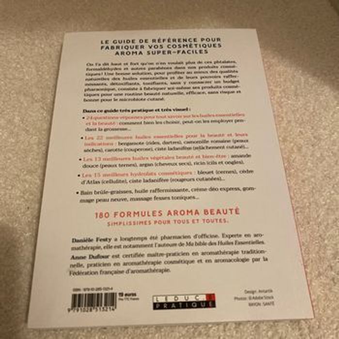 Livre huiles essentielles spéciale beauté