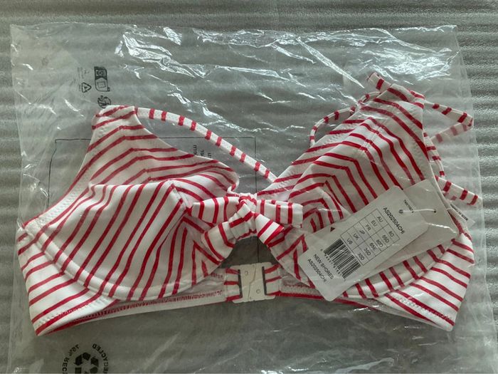 Haut maillot rouge et blanc Freya neuf - photo numéro 11