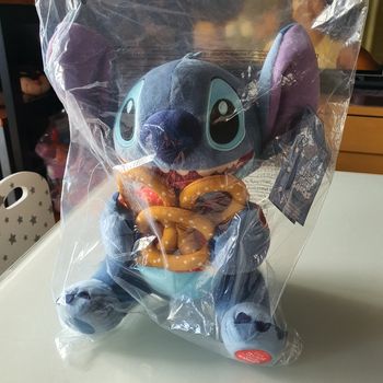 Stitch Attacks Snack