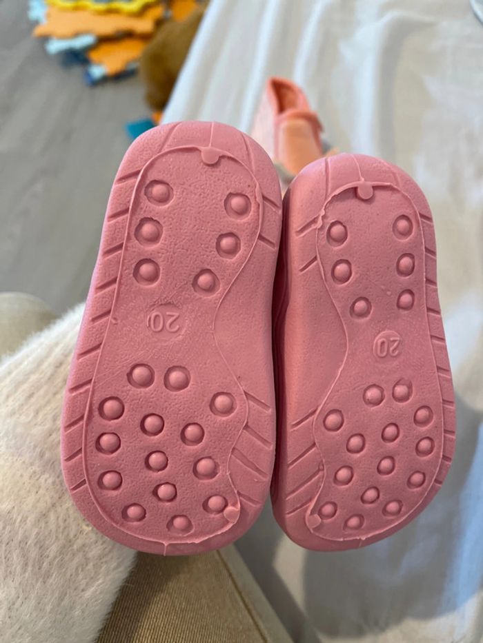 Chaussons bébé  taille 20 - photo numéro 2