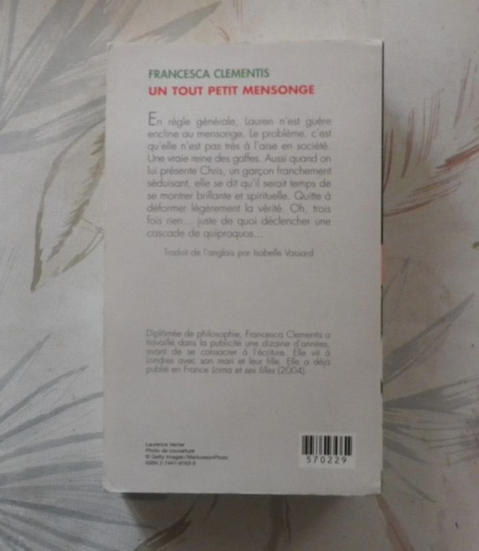 Un tout petit mensonge de Francesca Clementis Ed. Piment - photo numéro 2