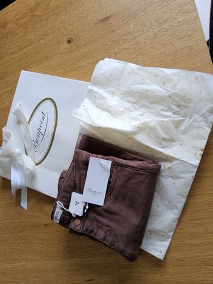 Pantalon neuf taille 8 ans bonpoint