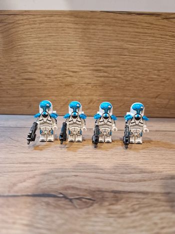 Figurines type lego 4 Clones de la 501ème star wars