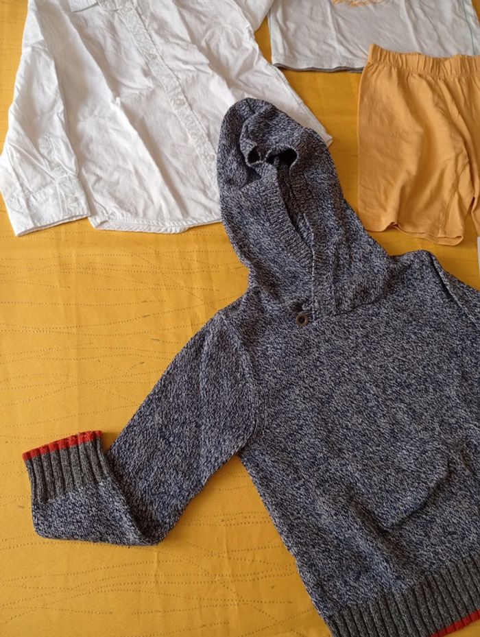 Gros Lot de 6 vêtements en 4 ans garçon - photo numéro 3