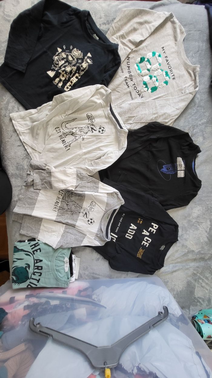 Lot haut garçons 5 ans - photo numéro 4