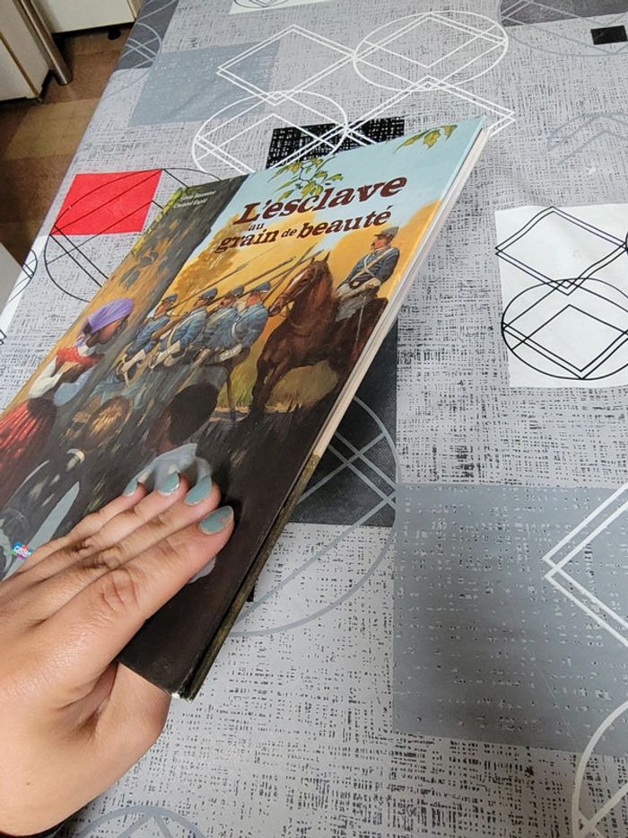 L'esclave au grain de beauté - photo numéro 4