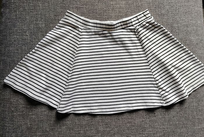 Jupe fille rayures noire et blanche