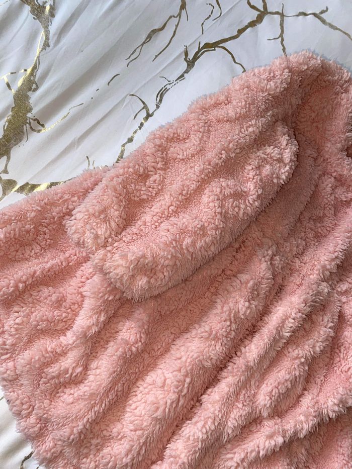 Robe entièrement en fourrure - photo numéro 3