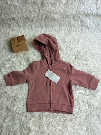 Gilet zippe Kiabi taille 3 mois