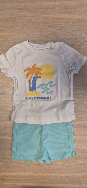 Ensemble tee-shirts/short 
