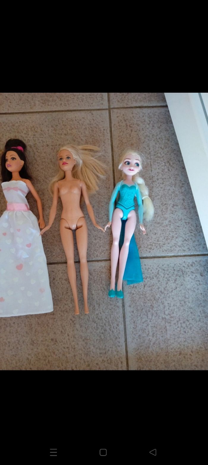 Lot de barbie - photo numéro 3