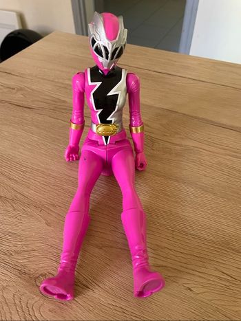 Figurine rose power rangers