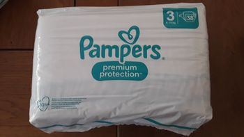 1 paquet de 38 couches Pampers Premium  Protection Taille 3