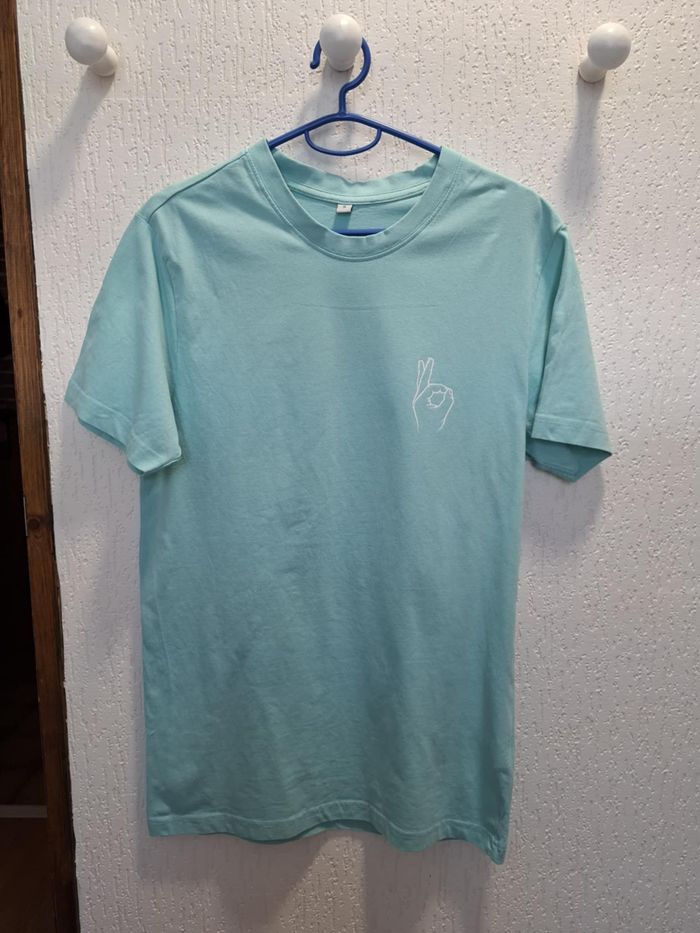Joli tee-shirt femme Mister Tee S turquoise très bon état