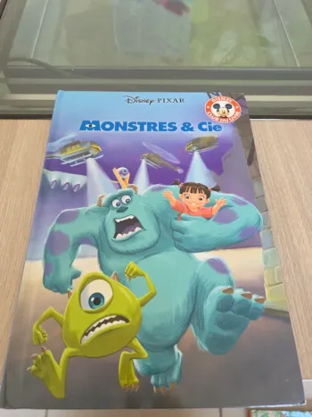 Livre disney monstres et cie