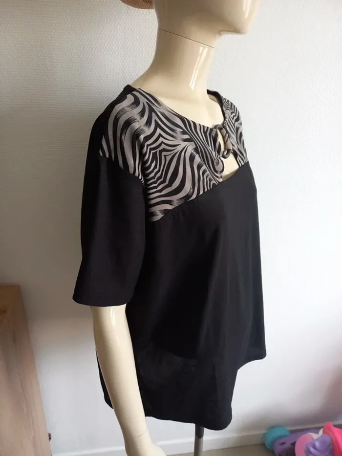 Tee-shirt noir fantaisie T.M/L - photo numéro 2