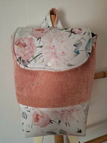 Sac à dos fleurs rose