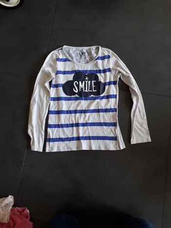 Tee-shirt manches longues offert dans un lot la Halle 10 ans 50 cts.