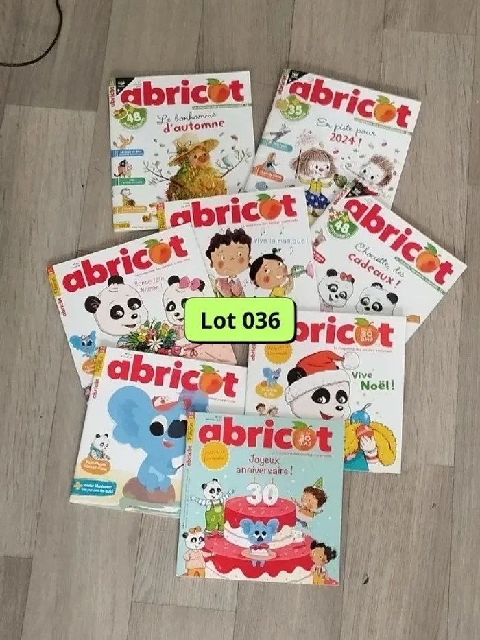 Lot de 8 livres enfants abricot année 2017-18-23-24 L036