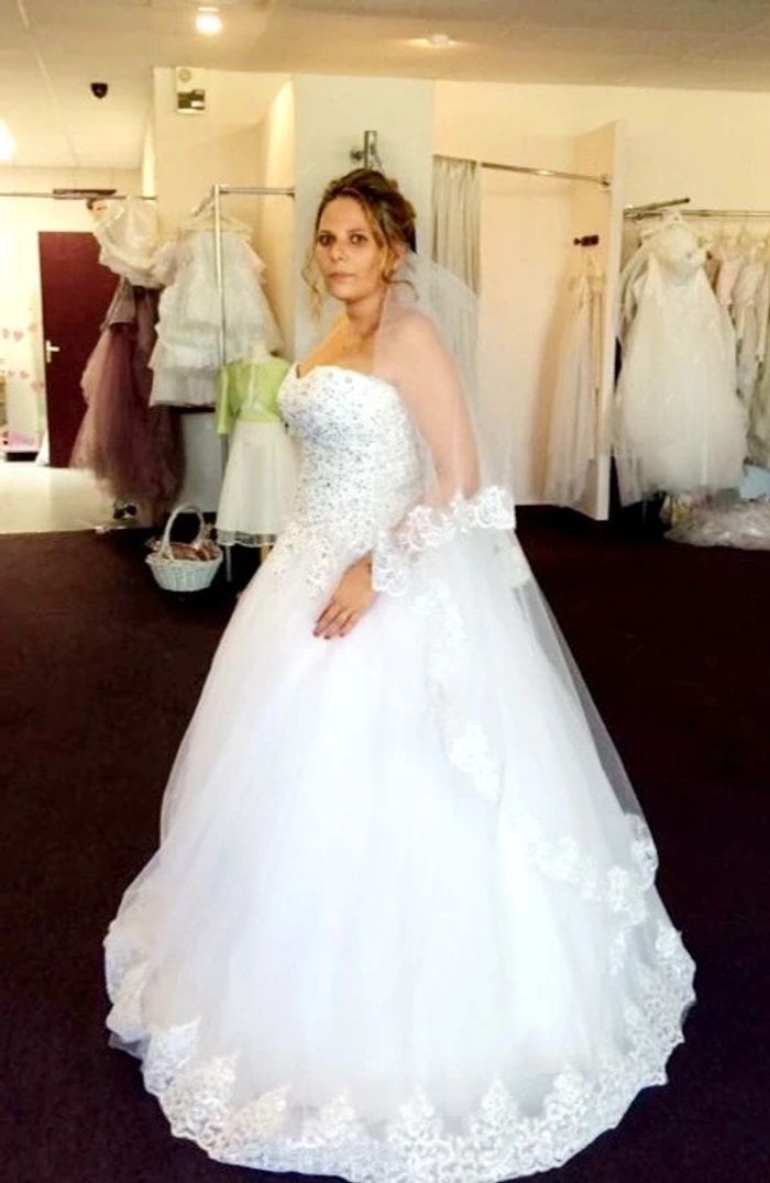 Magnifique robe de mariée - photo numéro 2