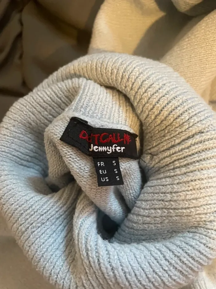Pull col roulée - photo numéro 3