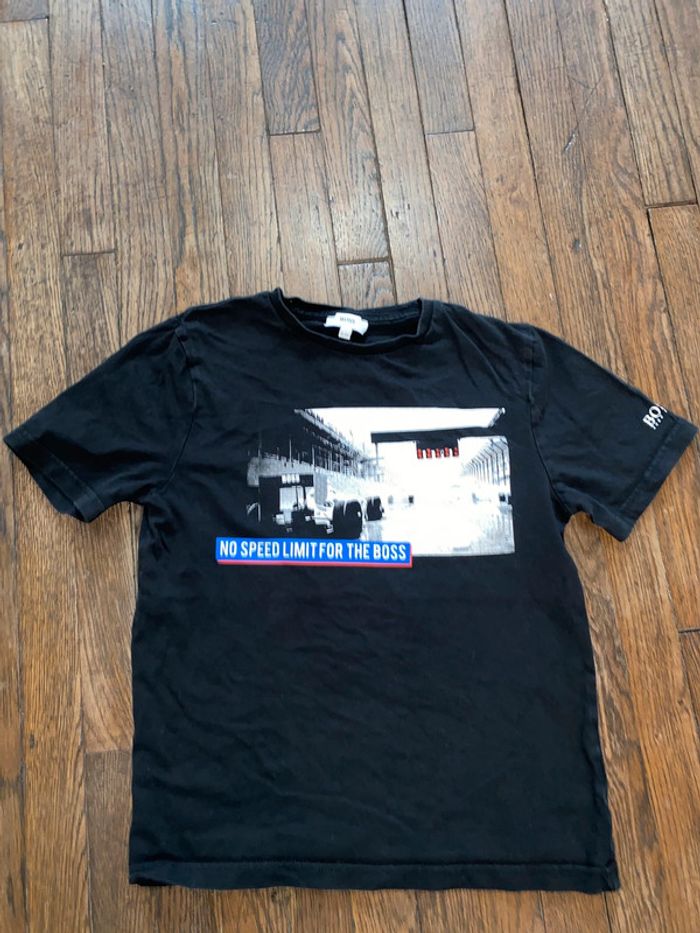 tshirt Hugo Boss 10 ans bon état