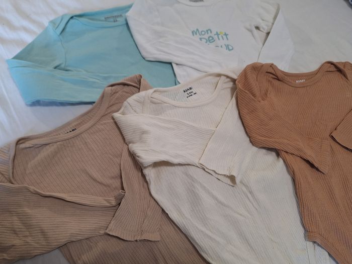 Lot de 5 bodies, 24 mois - photo numéro 2