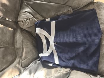 Robe Armand Thiery bleu marine et blanc élégante