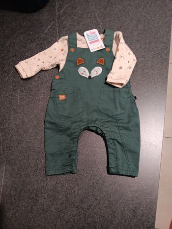 Ensemble salopette Sucre d'orge 1 mois neuf