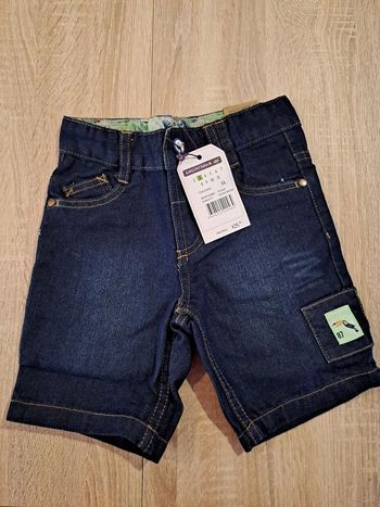 Short en jeans neuf 3 ans