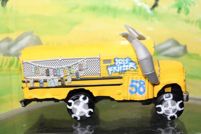Disney Pixar cars Miss Fritter - photo numéro 6