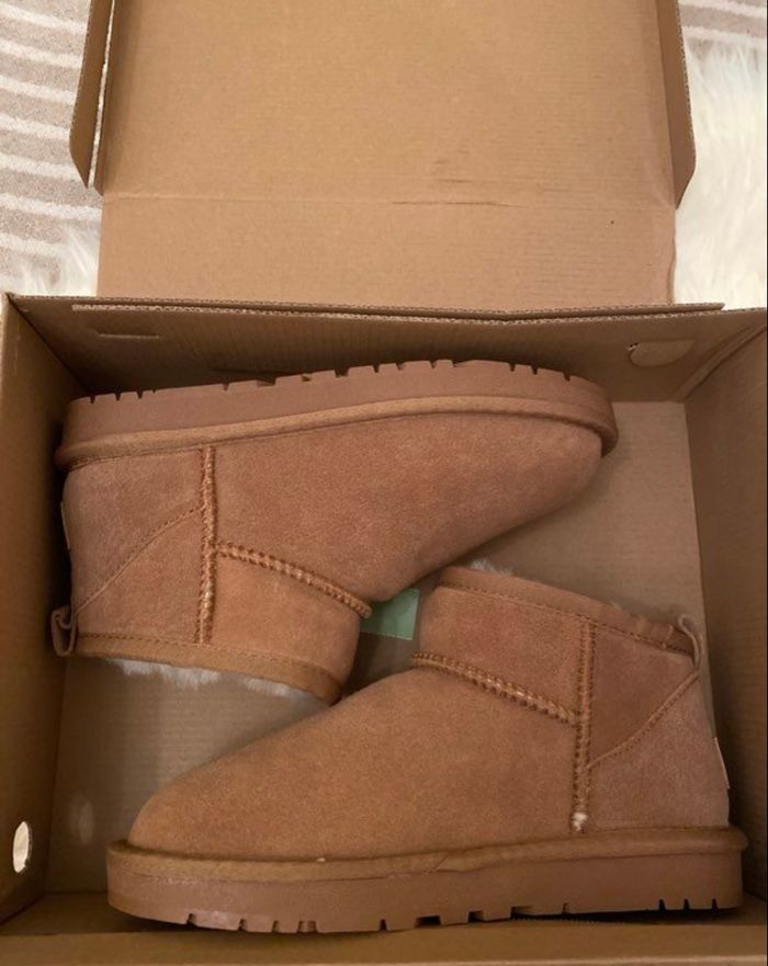 Ugg classic mini