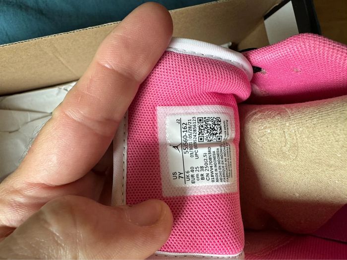 Air Jordan 1 Low GS Pinksicle – Taille 40 – Neuve avec boîte - photo numéro 5
