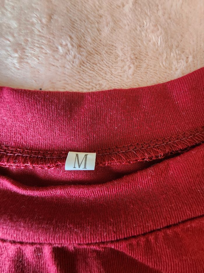T-shirt manche longue rouge bordeaux taille M - photo numéro 3