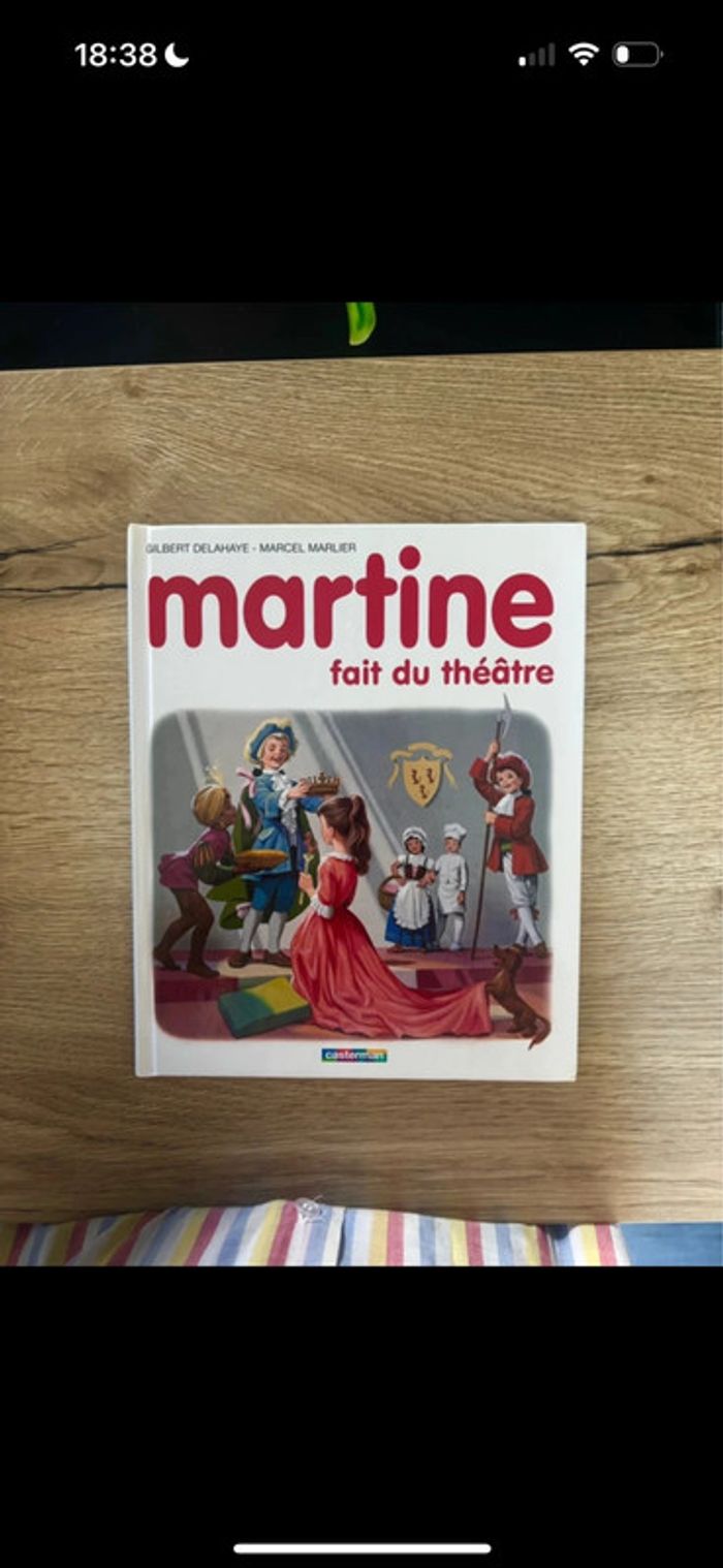 Livre Vintage Martine fait du théâtre pour Enfants