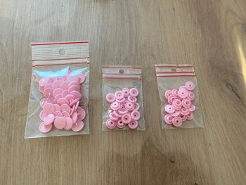 Bouton pression rose