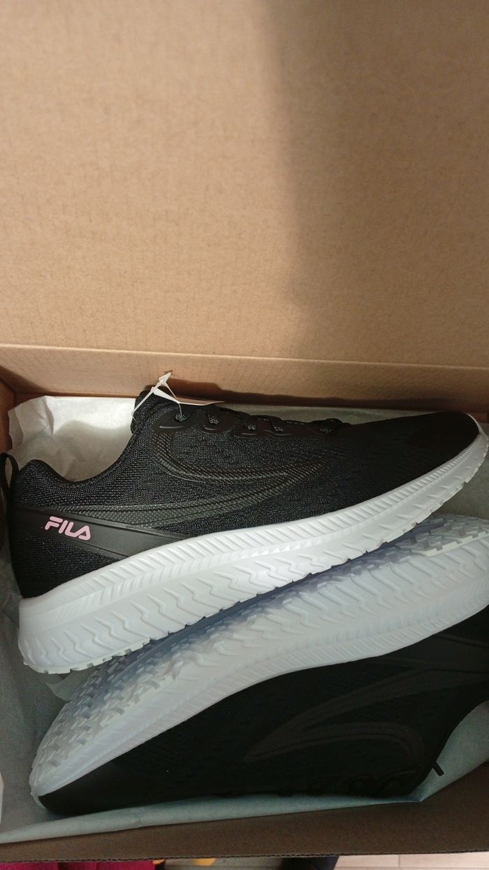 Baskets Fila neuves - photo numéro 4