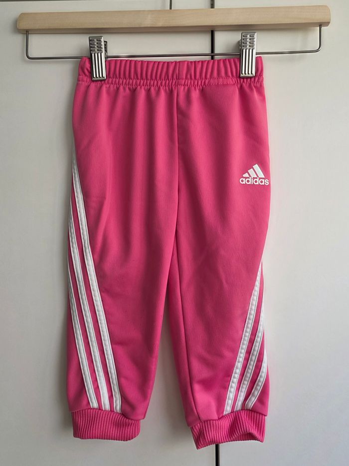 Bas de survêtement Adidas, taille 12 mois