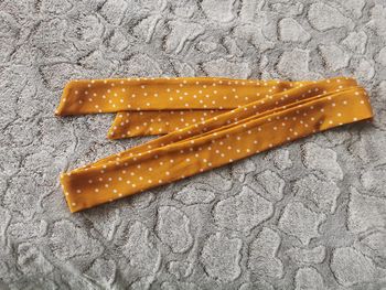 Ceinture à pois blanc en tissu