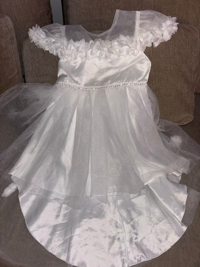 Superbe robe pour fille idéal baptême mariage taille 2/3 ans - photo numéro 2