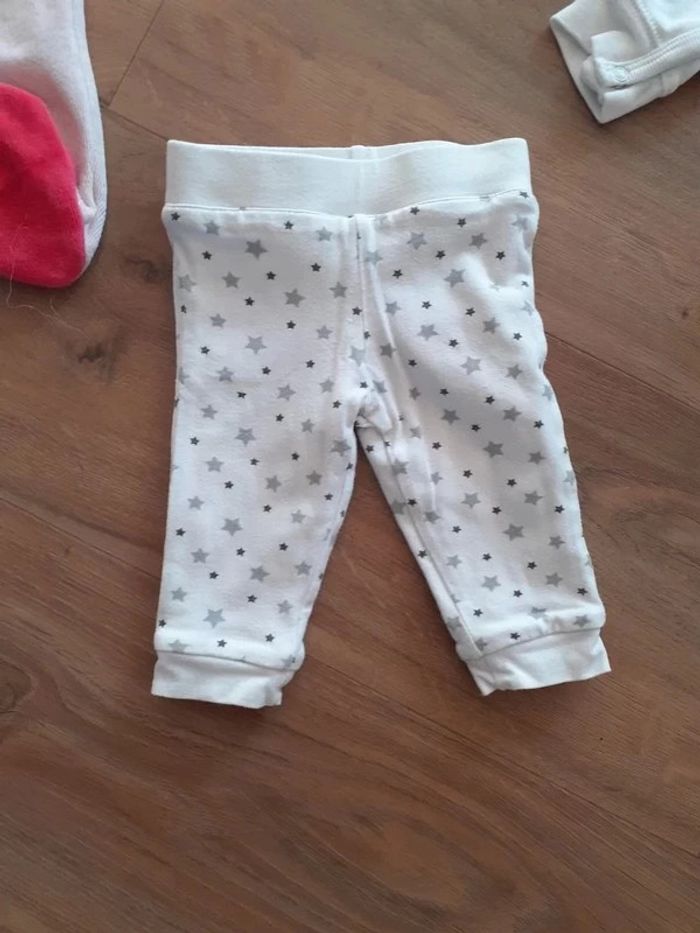 Lot 18 pièces naissance et 1 mois - photo numéro 9