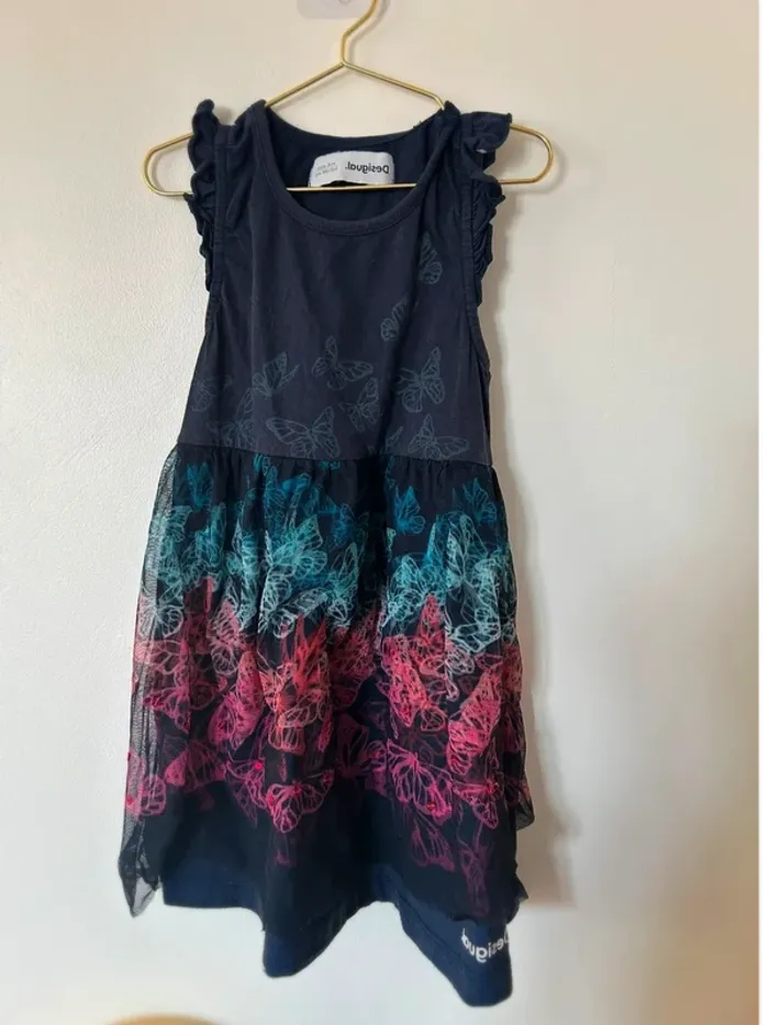 Robe desigual taille 3 ans en très bon état