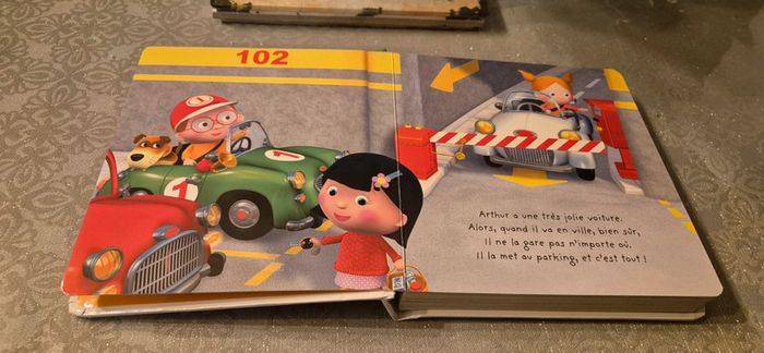 Livre mes histoires p'tit garcon "les voitures de Rémi, anatole, arthur, brice" fleurus - photo numéro 3