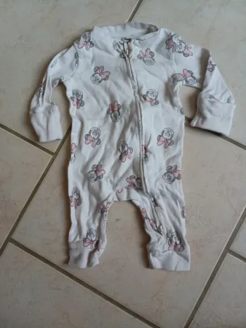 🌹combinaison Disney 0-3 mois 62 cm🌹