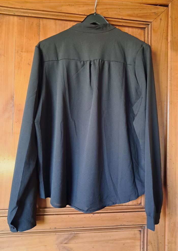 Blouse noire NEUVE pour femme taille 4XL - photo numéro 2