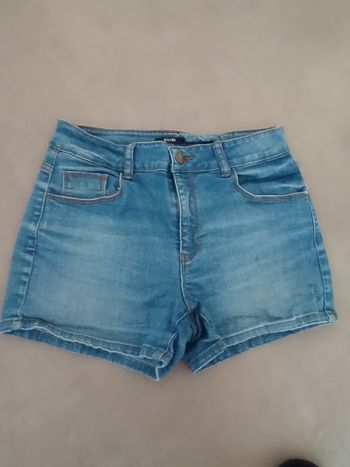 Short femme T38