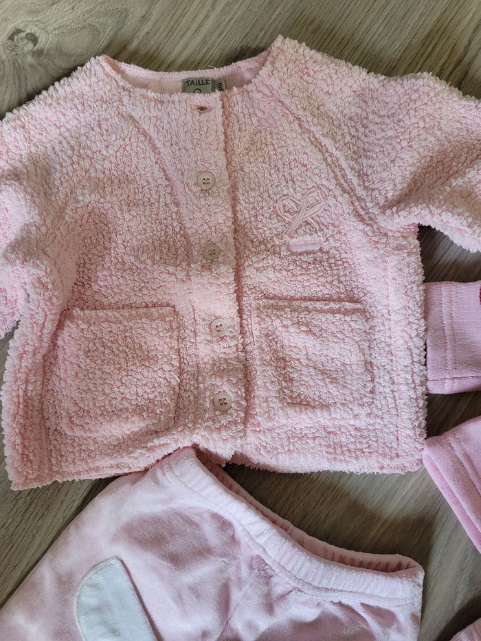 Lot vêt fille hiver 3 mois 60 cm - photo numéro 2
